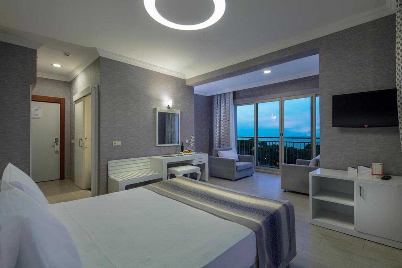 Suite with Sea View