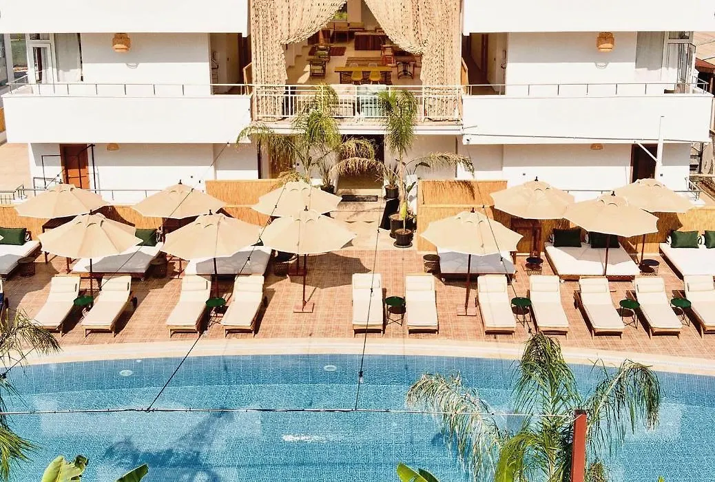 Esquire Hotels & Lounges-1