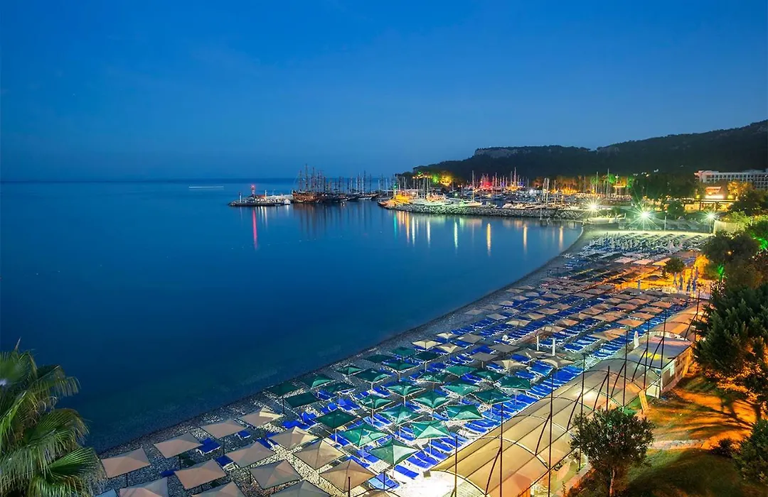 Bonn Beach Hotel By Rrh&R-1