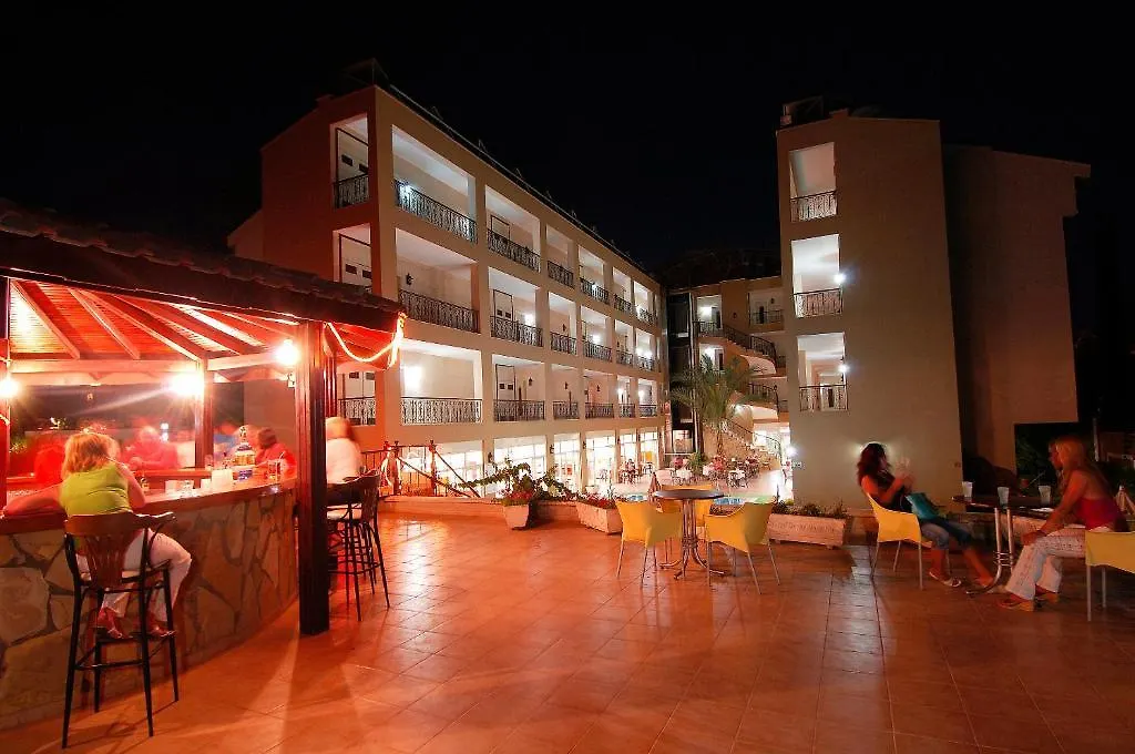 Starberry Hotel-1