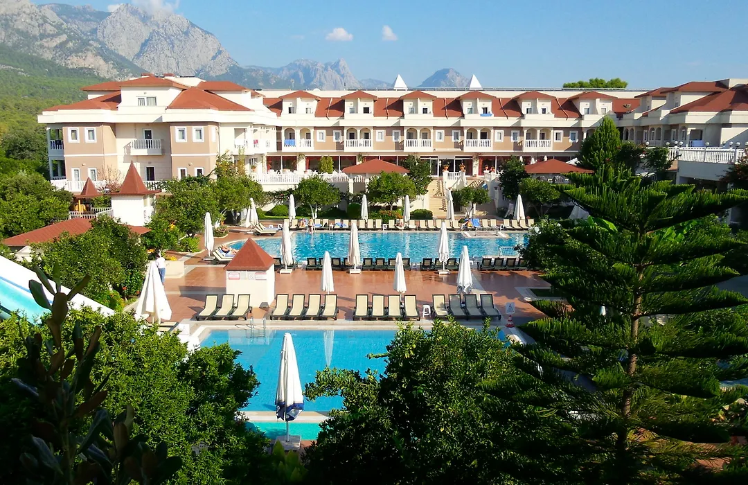 Garden Resort Bergamot-1