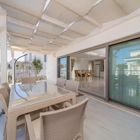 Brand New Villa With Full Amenities-3
