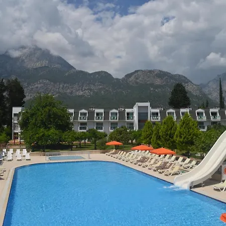 Omorfi Garden Resort-3