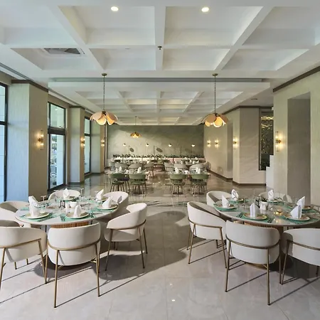 Fashiontv Luxe Resort-2