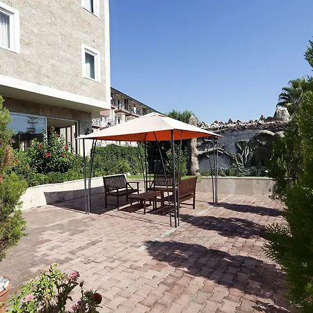Larissa Garden Hotel-2