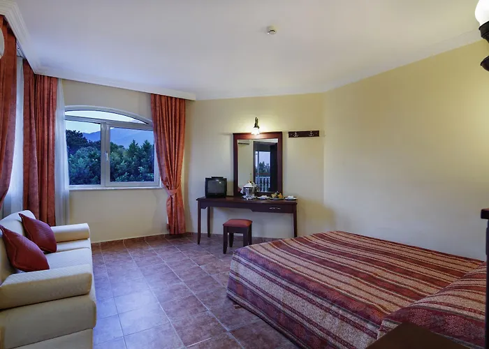 Larissa Sultan Beach Çamyuva