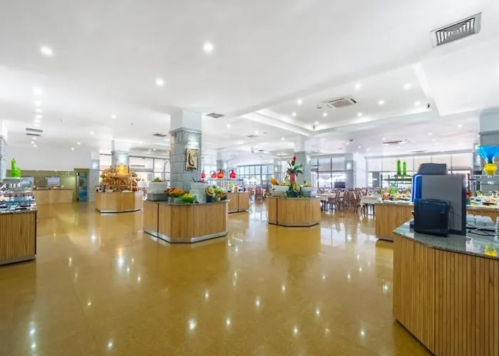 Queen'S Park Resort Goeynuek Kemer