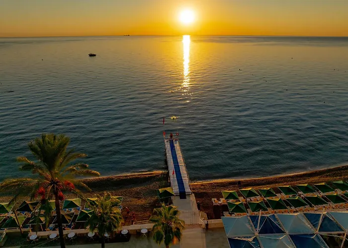 Driesterrenhotels in Kemer